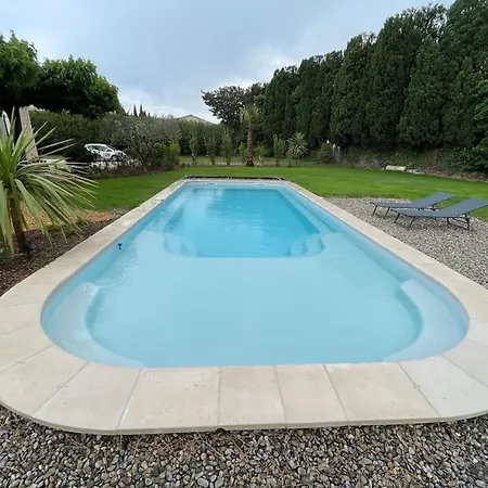 Au Calme Avec Piscine Chauffee Villa