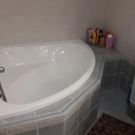Au Calme Avec Piscine Chauffee