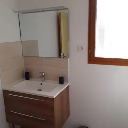 Au Calme Avec Piscine Chauffee Villa