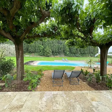 Au Calme Avec Piscine Chauffee *