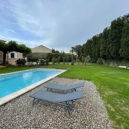 Au Calme Sous Les Muriers Villa